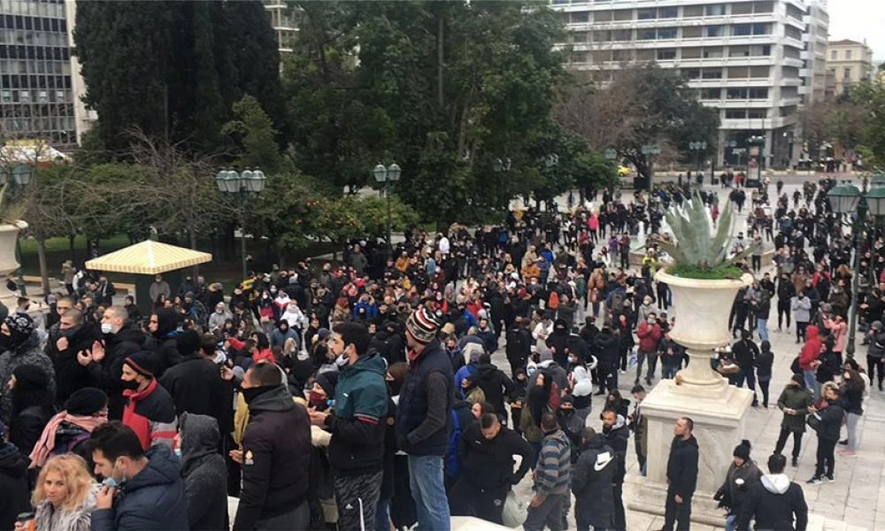 Οι διαδηλώσεις επιβαρύνουν την πανδημία σύμφωνα με έρευνα